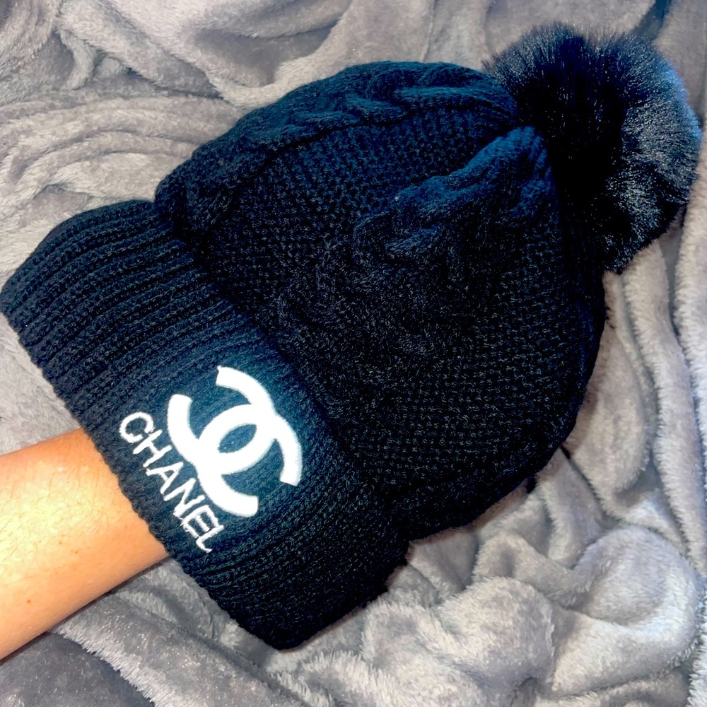 SUPER CUTE WINTER HAT